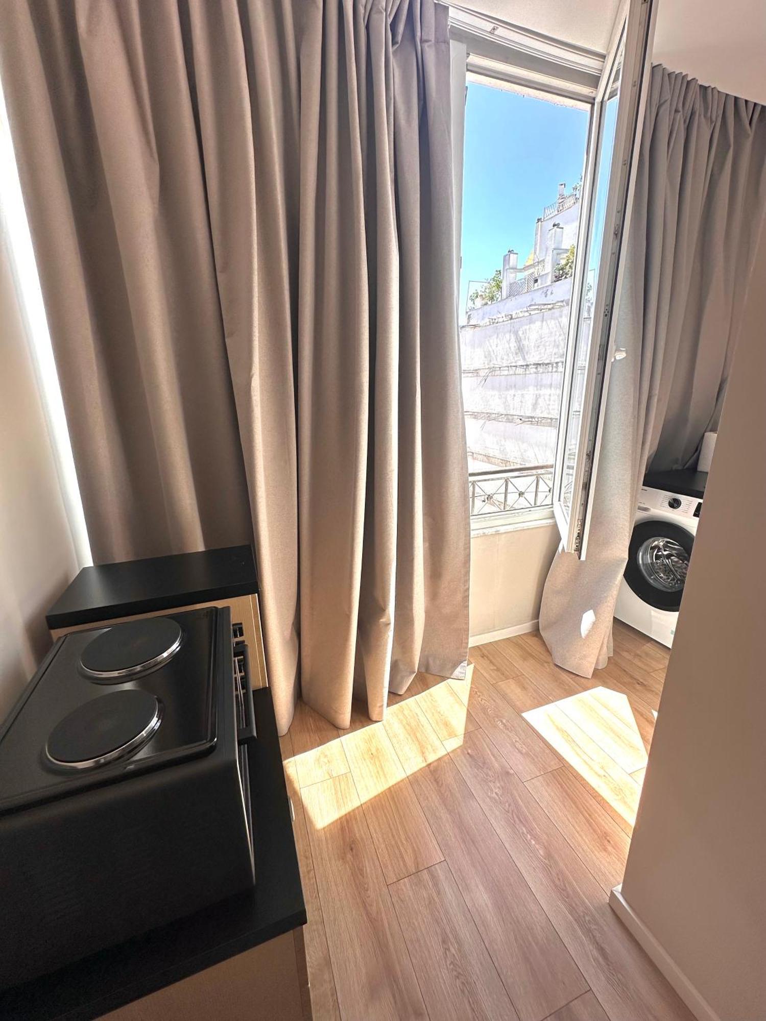 Amazon 8 Guesthouse Tirana Buitenkant foto